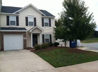 400 Hidden Brook Ln, Greensboro, NC 27405