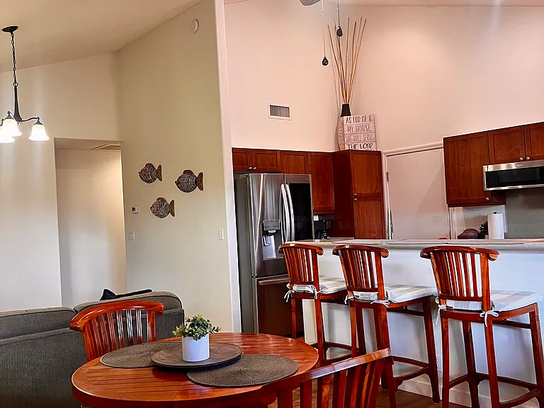 75-651 Mea Lanakila St — Photo 2