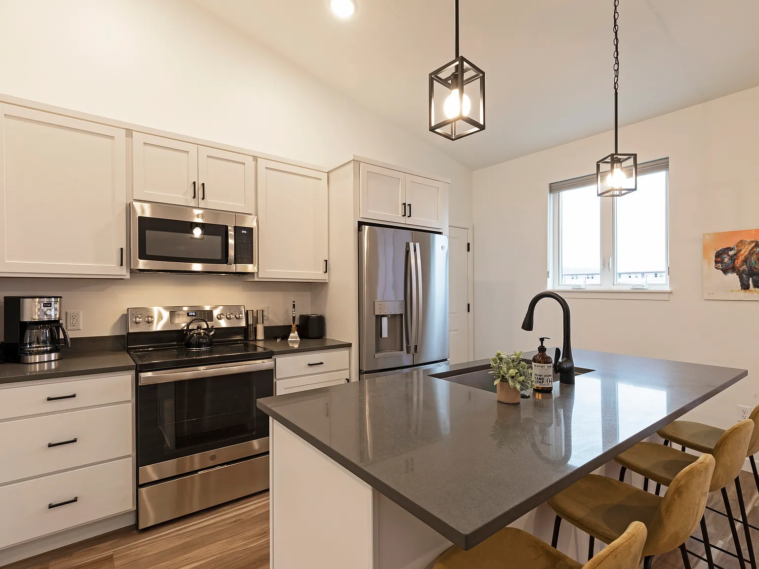 1 bed, 727 sqft, $2,550 — Photo 2