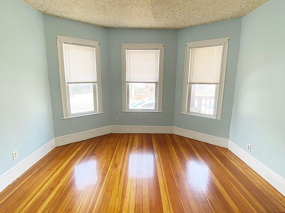 2nd image of 34 Linden St APT 1