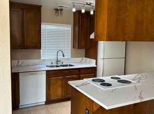 1857 Azure Ct APT B, Manteca, CA