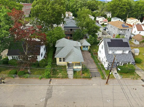 100 Taunton Ave, Hyde Park, MA 02136