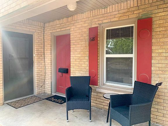 2nd image of 618 College Dr