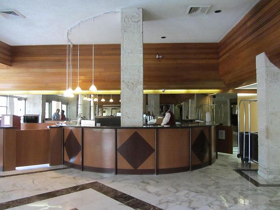 3rd image of 301 174th St APT 901
