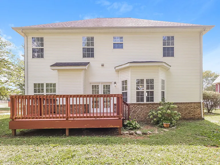237 Titans Cir — Photo 17