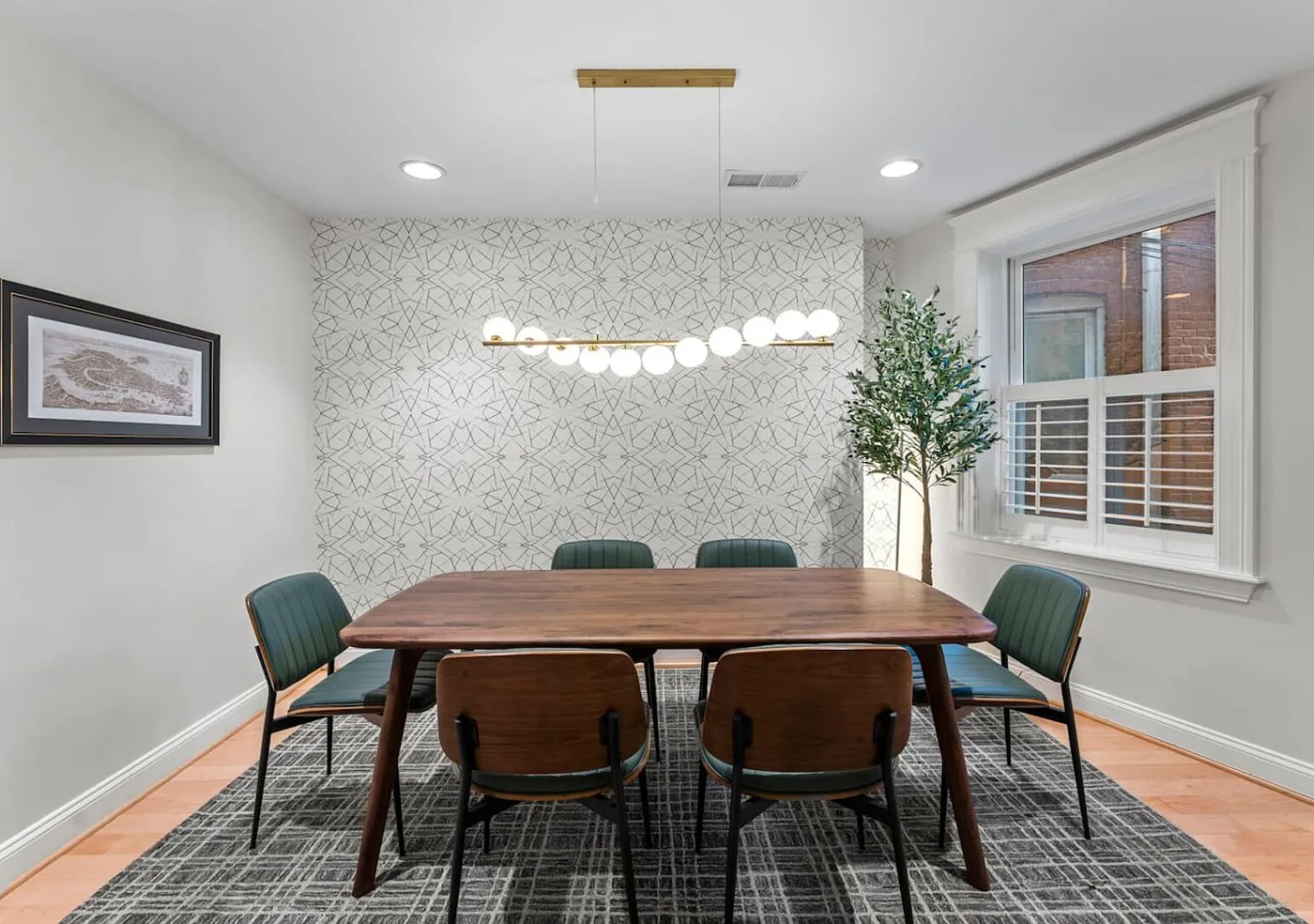 The Roosevelt | Modern 3BR Historic Bloomingdale — Photo 4