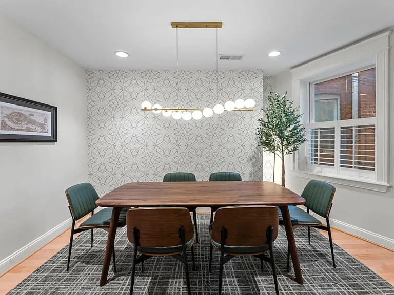 Florida Ave NW — Photo 4