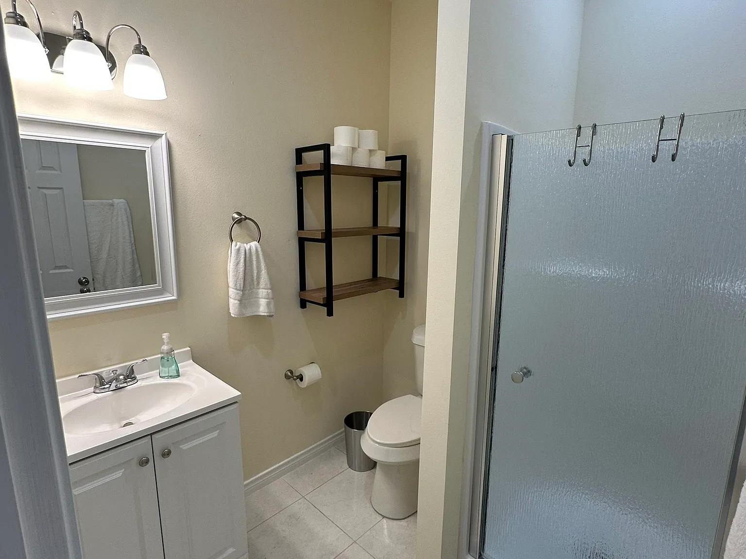 2 bed, 850 sqft, $3,150 — Photo 2