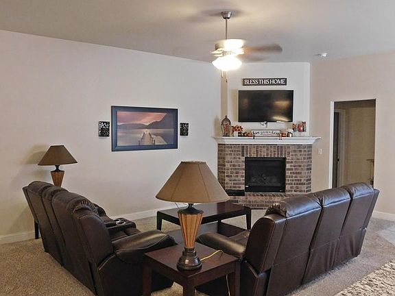 5th image of 1611 Wrangler Ln