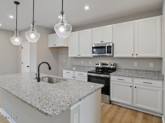 3rd image of 11313 Kaufman Farm Dr