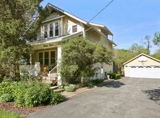 2012 N Summit St, Wheaton, IL 60187