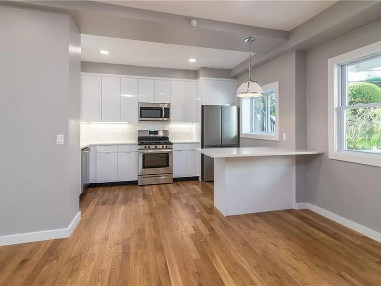 86 Main St #3 — Photo 8