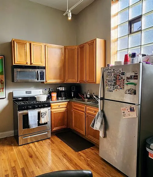 901 N Leavitt St #1 — Photo 3