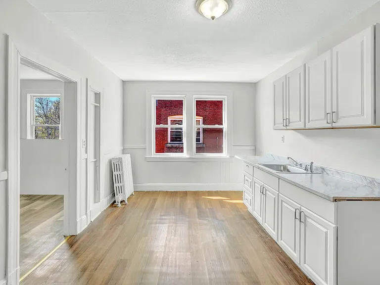 22 Harper St #3 — Photo 5