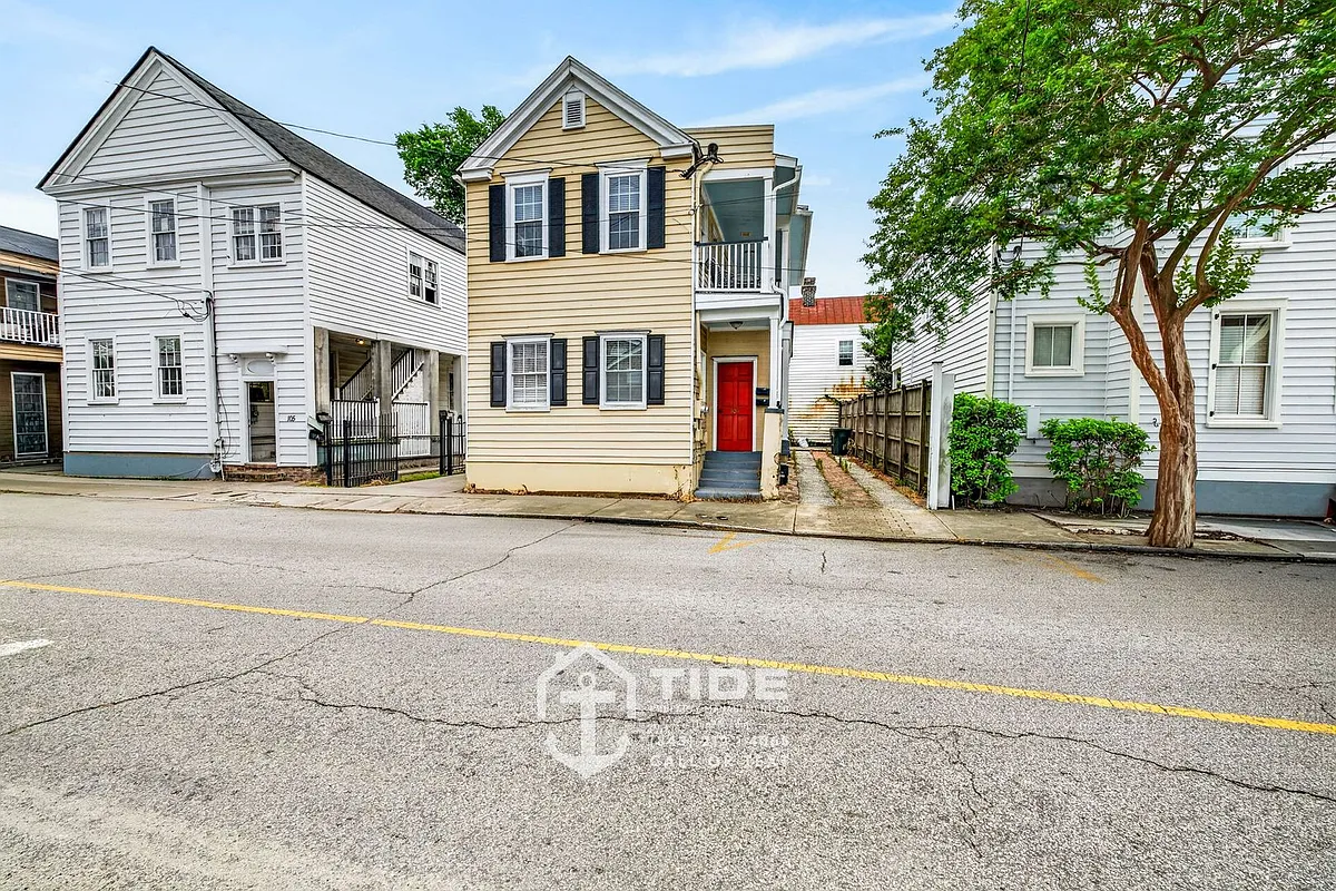 Building Photo - 107 Line St #B