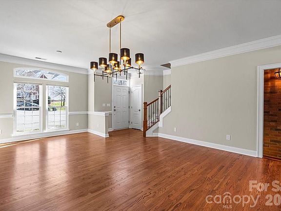 4th image of 9603 Sunset Grove Dr