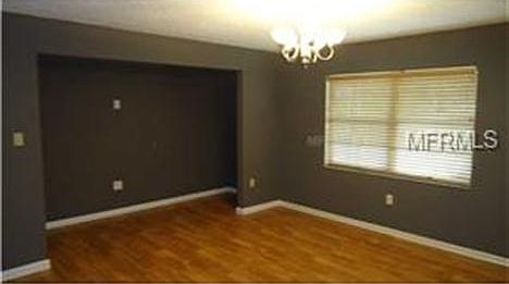 4th image of 423 E 10th Ave