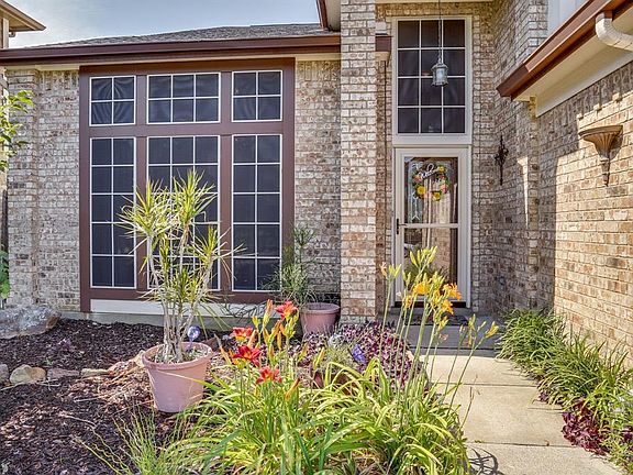 2nd image of 2505 Fox Hollow Ct