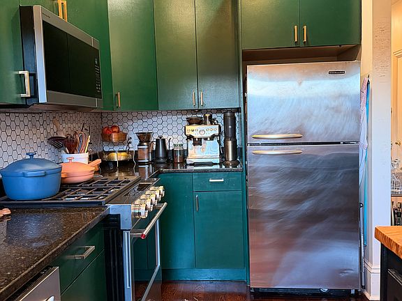 4th image of 472 Massachusetts Ave APT 4