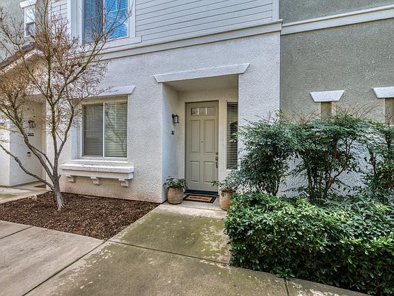 3rd image of 367 N Raphael Ln