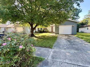 2322 Austin Dr, Springfield, IL 62704