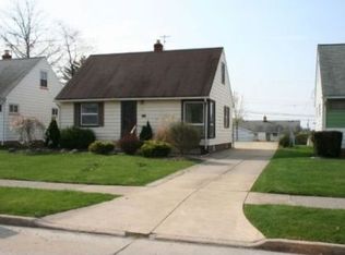 15416 Walvern Blvd, Maple Heights, OH