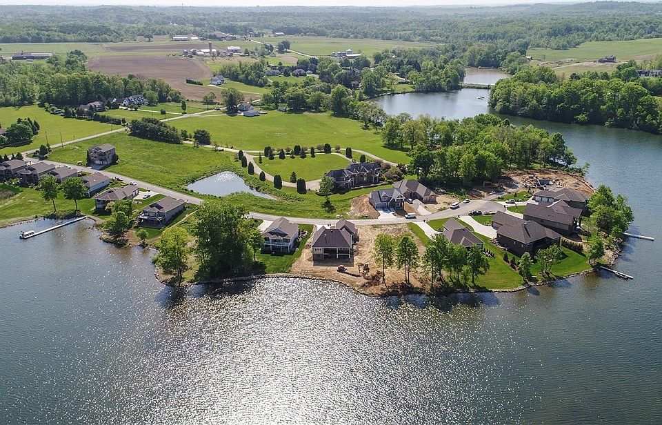 1st image of Shores Dr