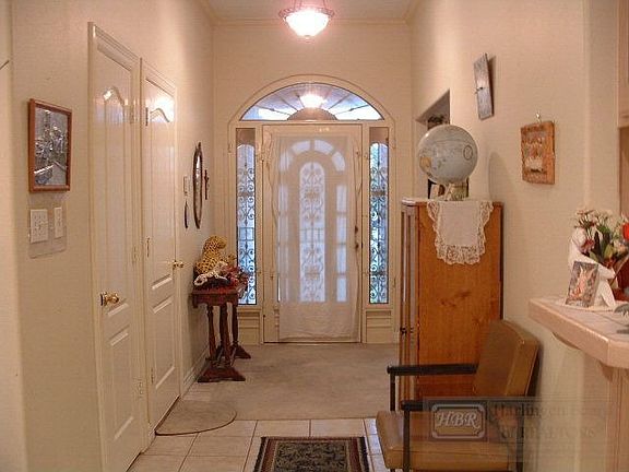 4th image of 617 E Magnolia Ave