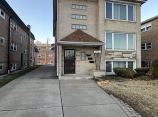 6916 W 87th St APT 1, Burbank, IL 60459
