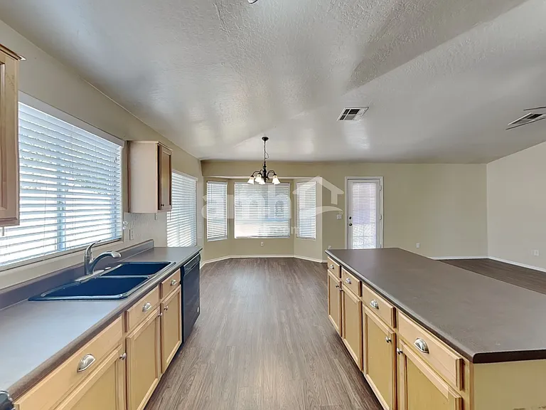 3537 E Murrieta Rd — Photo 4