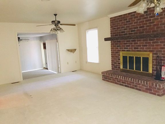 5th image of 390 Chesapeake Dr