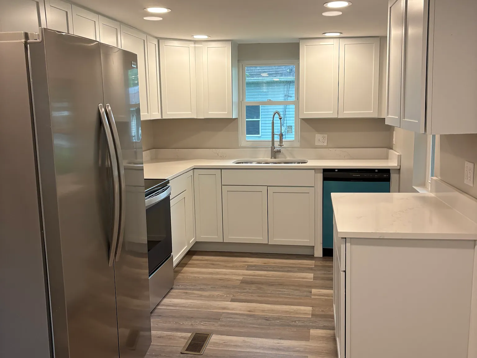 2 bed, 1014 sqft, $1,500 — Photo 2