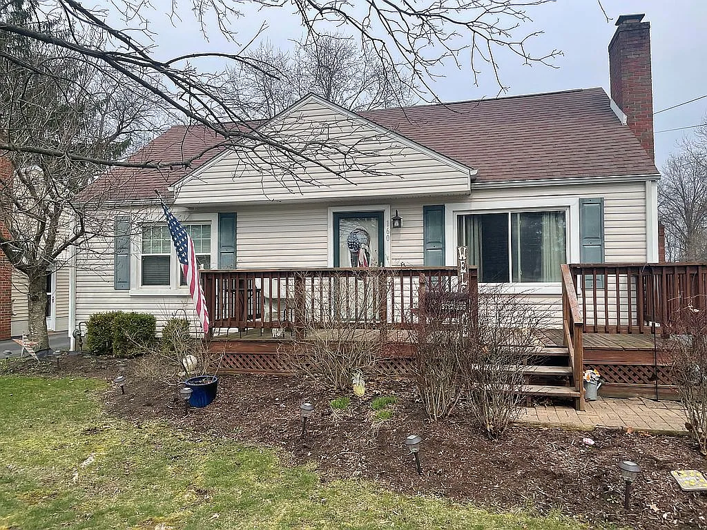 160 Rockdale Ave photo 1