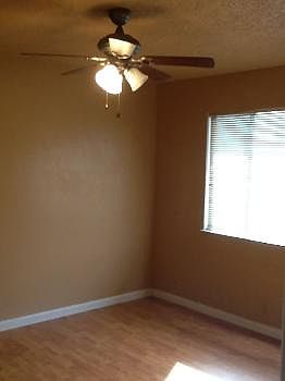 4th image of 2421 Country Club Blvd #C31