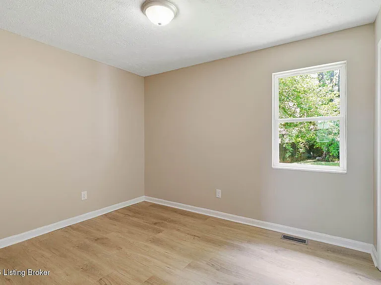 111 Evergreen Ct — Photo 11