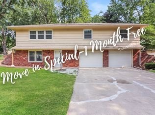 507 S Adams St, Raymore, MO 64083