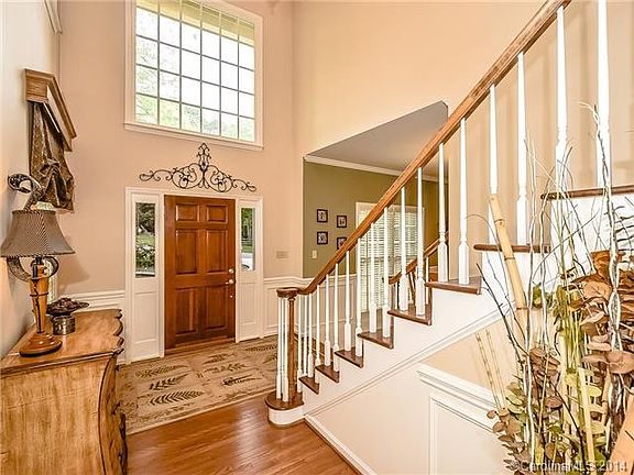3rd image of 8733 Taybrook Dr