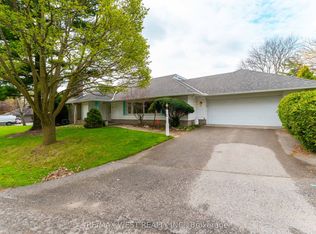 2 Greenford Rd, Toronto, ON M9A3E6