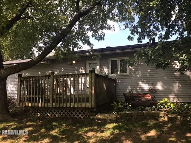 2nd image of 301 N Stewart Dr