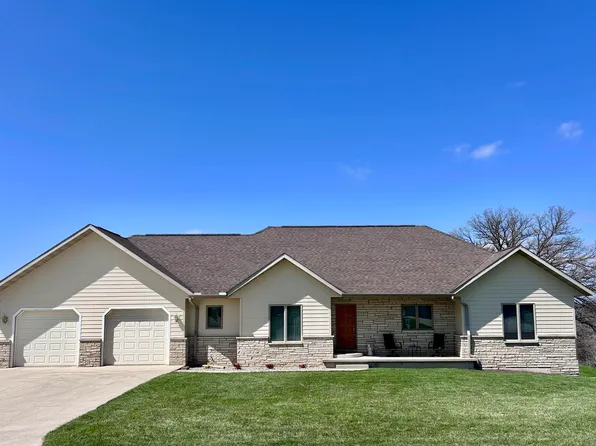 1012 Bruening Dr, Decorah, IA 52101