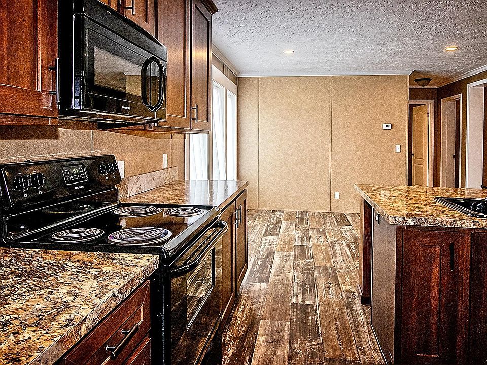2nd image of 2726 S Planter Rd #96
