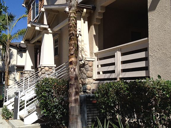 2nd image of 1957 Oakwood Way