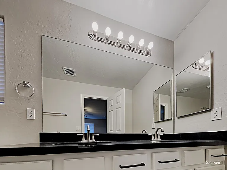7218 S 37th Dr — Photo 7