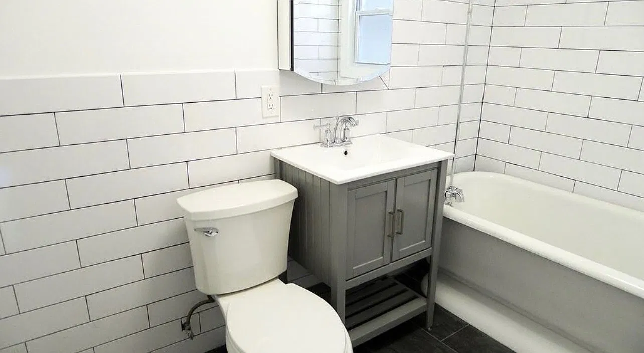 2 bed, 700 sqft, $1,600 — Photo 1