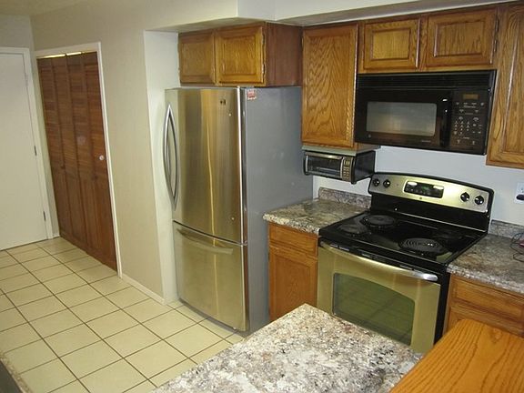 4th image of 10510 W Fair Ave APT C
