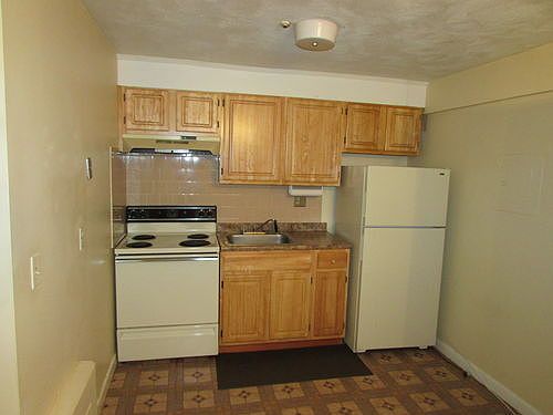 5th image of 15 Elmwood Ave