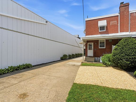 5th image of 4419 Edgemont St