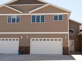 2837 Waters Edge Way, Mandan, ND 58554