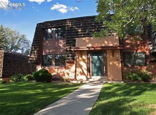 2953 Mesa Rd APT A, Colorado Springs, CO 80904