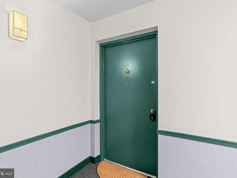 8110 Colony Point Rd #H — Photo 3